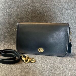 💙Vintage Coach Navy Pocket Purse 9755 READ
